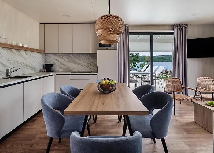 リゾート Amadria Exclusive シベニク